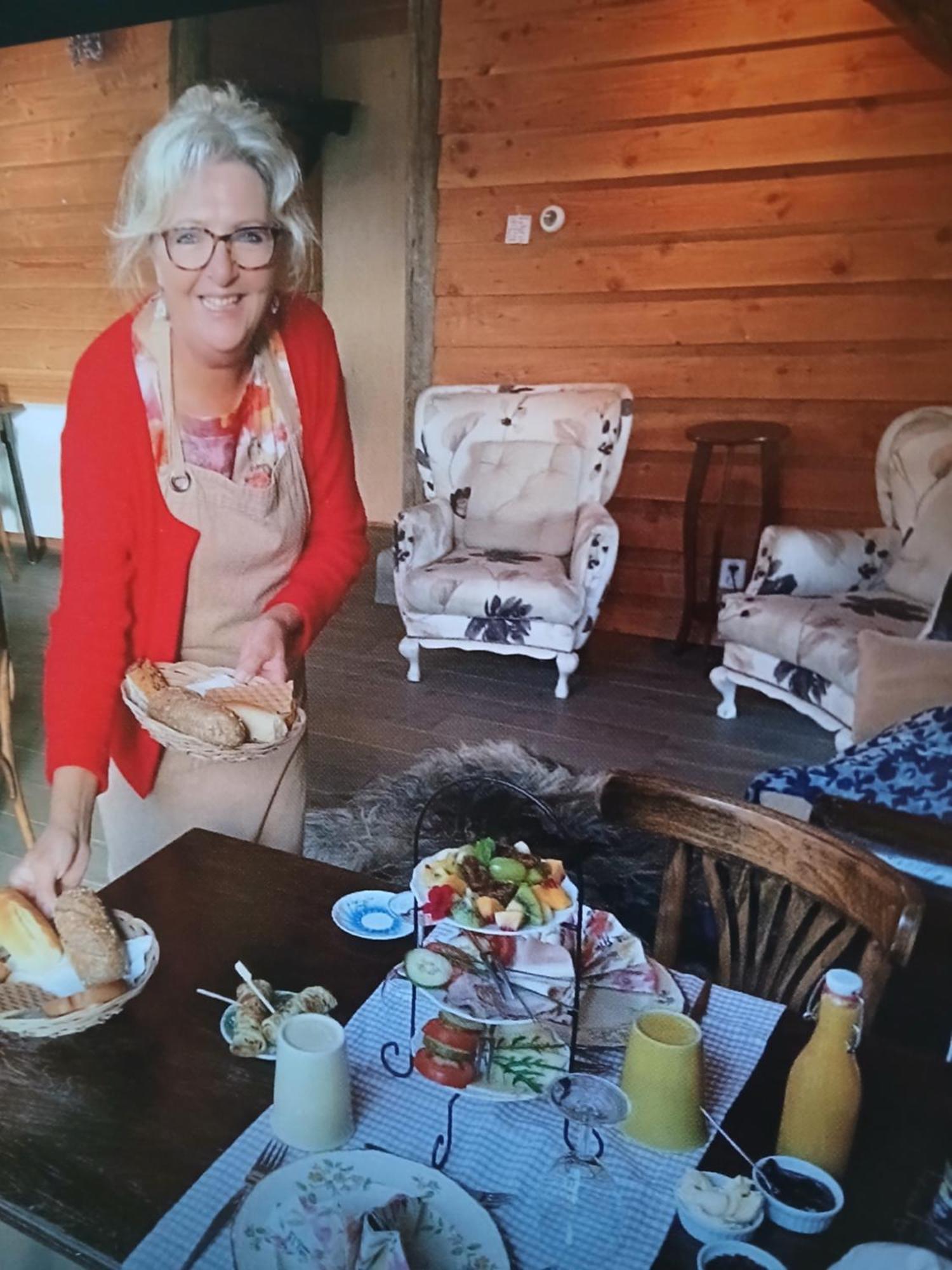 Pipowagen Elsebein Groningen Westerwolde Unieke Ligging Met Eigen Tuin En Vrij Uitzicht Over Veld Naar Natuurgebied Onstwedde Exterior foto